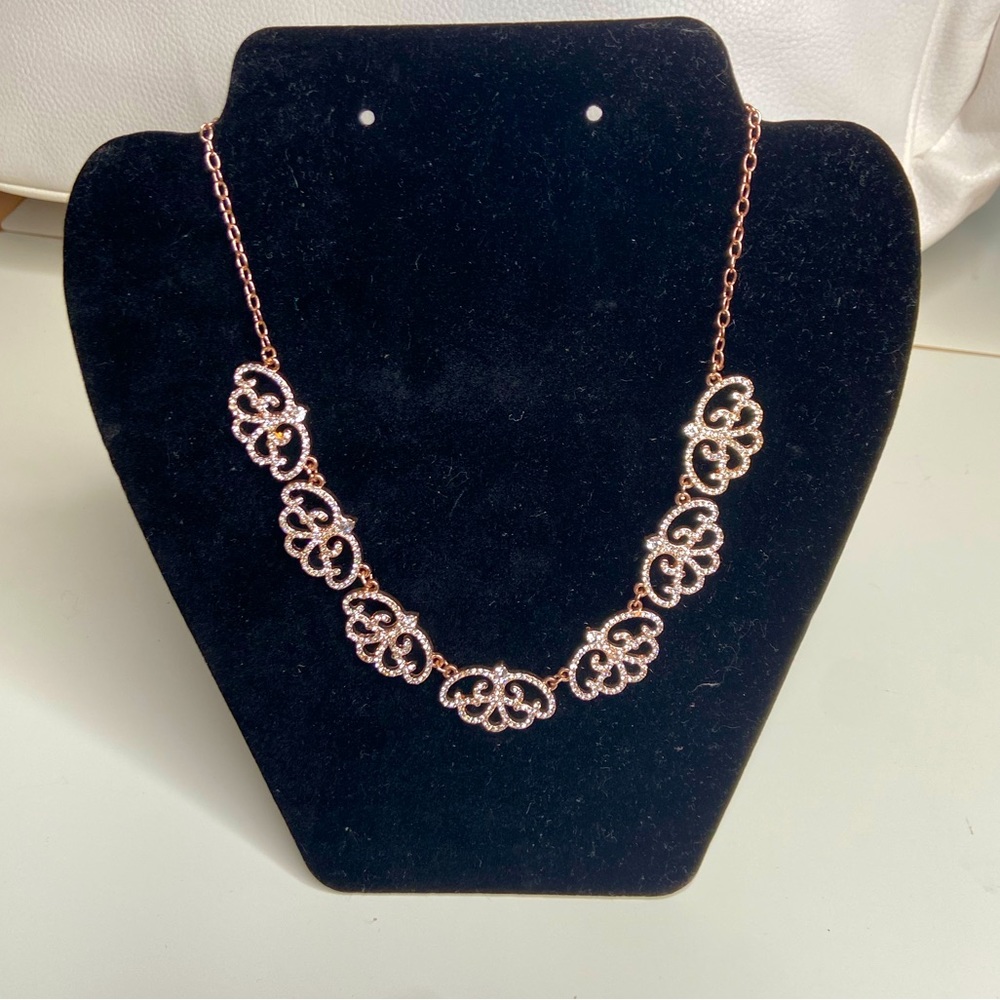 🆕 Charming Charlie Rose Gold Necklace w/ Diamond Details, adjustable clasp, NWT